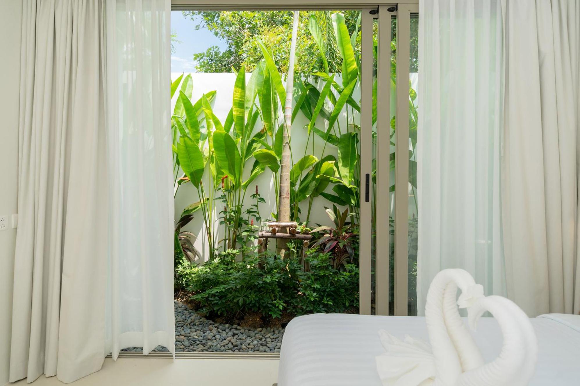 Coco Villas - Brand New 3 Bedroom Oasis - Guests Favorite * Phuket